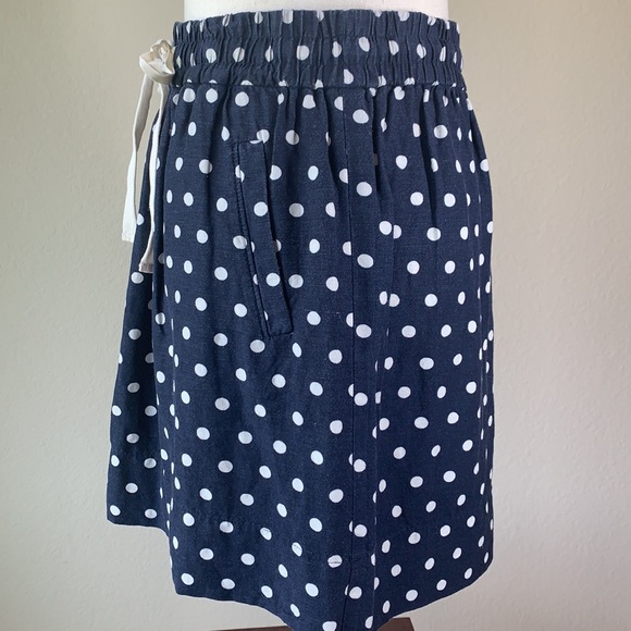 EUC Loft navy blue white polka dot mini skirt  sz 4   W/ pockets elastic waist. - Picture 3 of 13